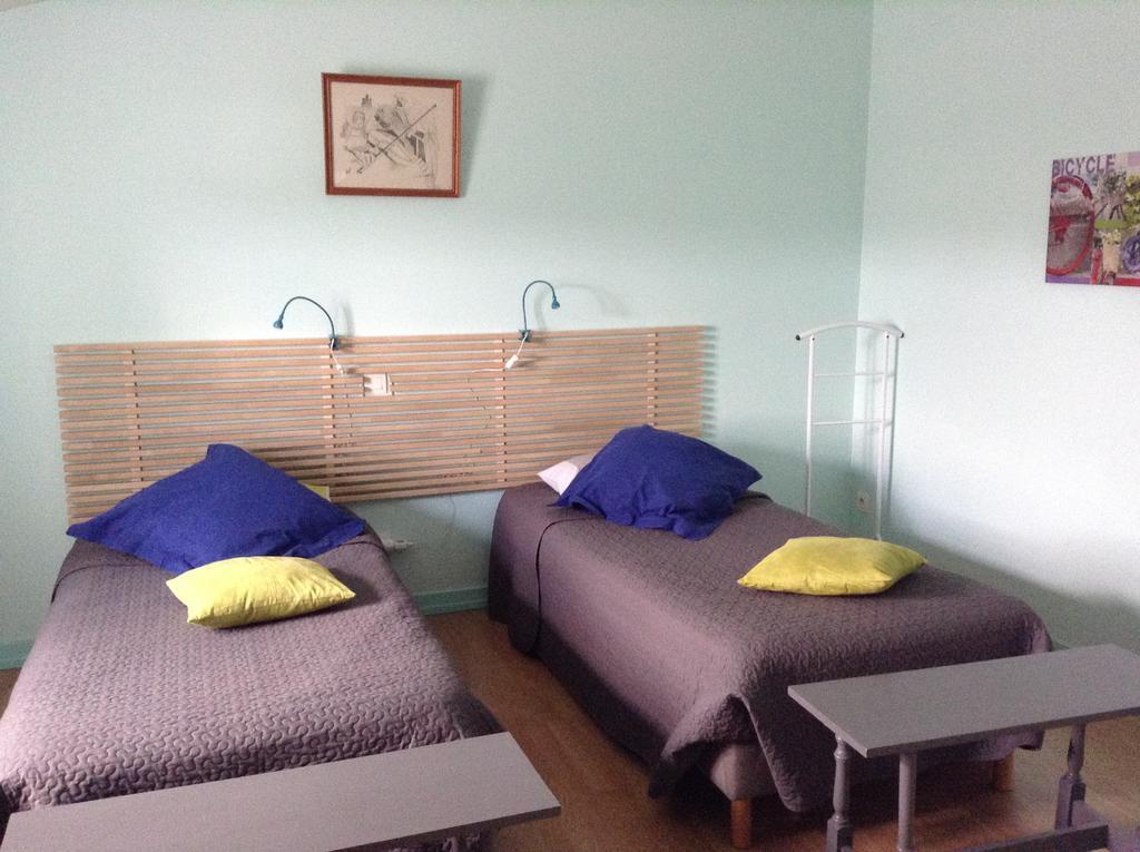 Chambres D'Hotes L'En Haut Des Vignes Merignac  Room photo