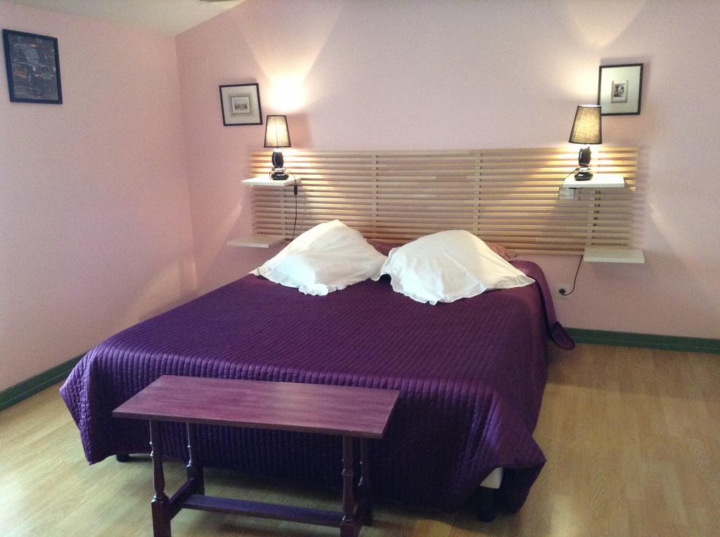 Chambres D'Hotes L'En Haut Des Vignes Merignac  Room photo