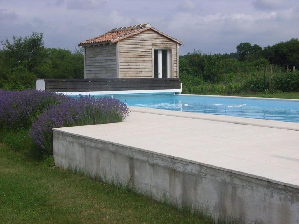 Chambres D'Hotes L'En Haut Des Vignes Merignac  Exterior photo